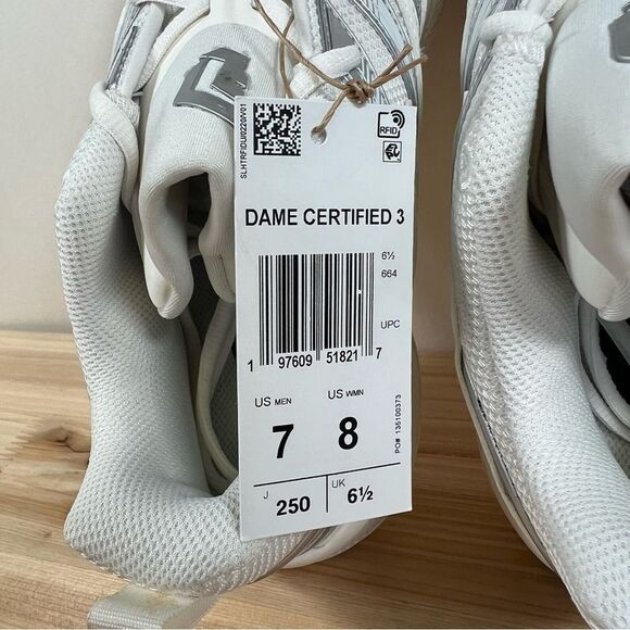 Adidas Dame Certified 3 Low basketball Shoes womens 8 core white silver metallic - Picture 8 of 12